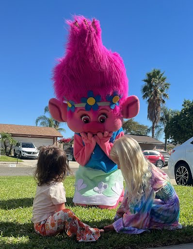 Poppy Trolls mascot character for birthday parties in San Diego